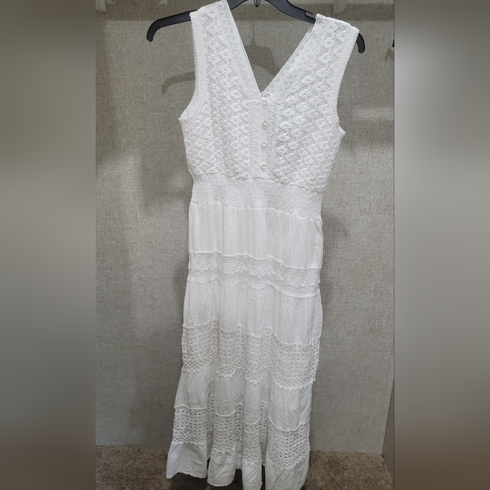 White summer dress sz large